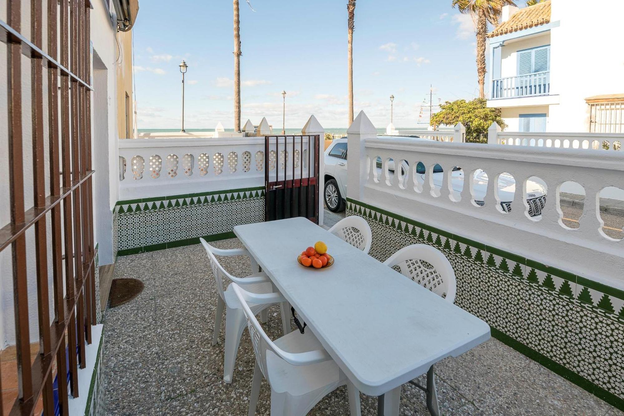 El Paseo Del Faro Villa Chipiona Bagian luar foto